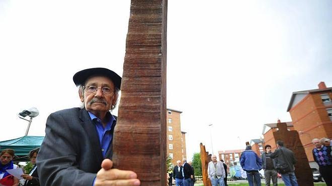Ibarrola rinde homenaje a generaciones de trabajadores del metal en Reinosa