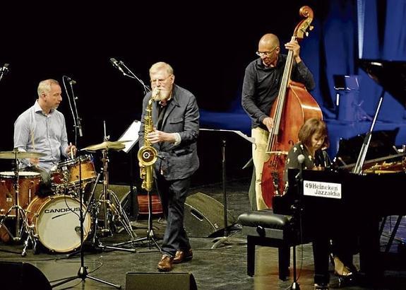 La leyenda del saxo Lew Tabackin, en el programa musical de la Fundación Botín