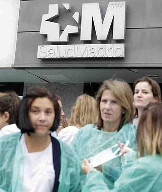 La enfermera infectada dice que cumplió los protocolos de seguridad