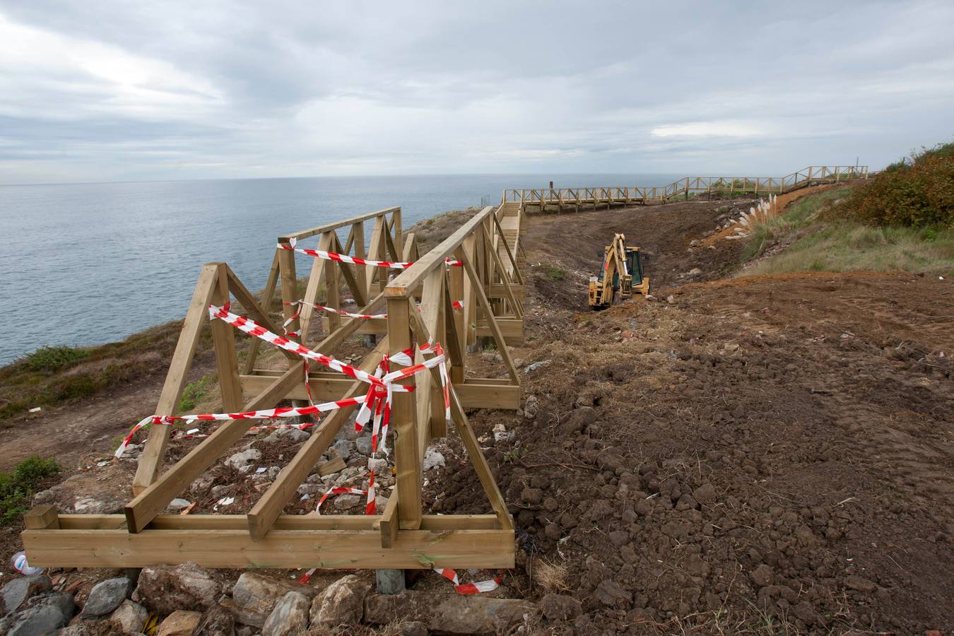 El Ayuntamiento también cuestiona las obras de la Senda Litoral