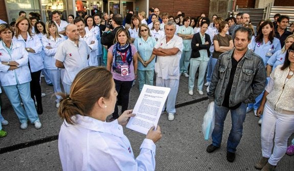 Valdecilla responde con formación y apoyo psicológico al miedo de las enfermeras