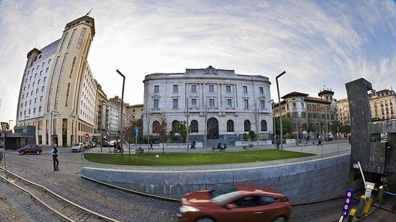 El Reina Sofía desembarca en Santander con el Archivo Lafuente como fondo permanente