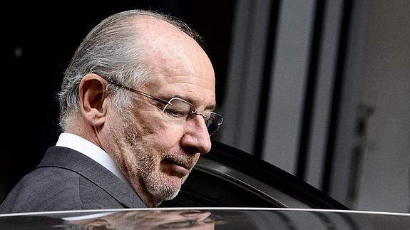 Rato presenta un aval bancario para afrontar su fianza y evitar el embargo