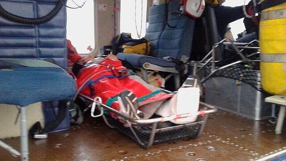 El helicóptero del 112 rescata a una senderista en el monte Buciero