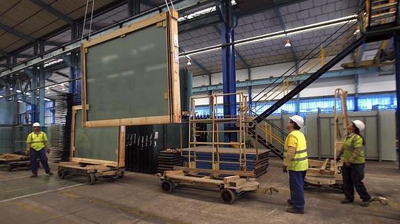 Saint-Gobain cierra 170 años de industria del vidrio en Cantabria