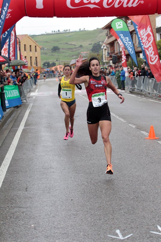 Iris Fuentes-Pila, reina de la Carrera Costa de Ajo