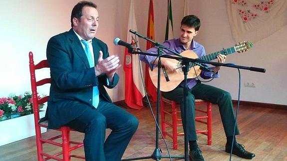 'Momi de Cádiz' gana el Concurso de Cante Flamenco de Santander