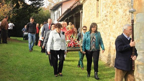 Los músicos de Laredo homenajearon a Santa Cecilia en el Barrio de Tarrueza