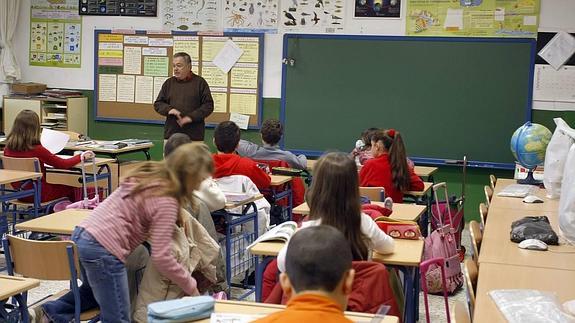 Uno de cada tres profesores ha cumplido ya 50 años y solo el 5% tiene menos de 30