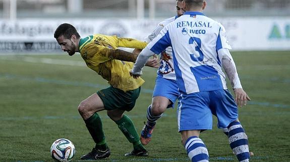 El Tropezón pierde contra el Avilés pese a las ocasiones