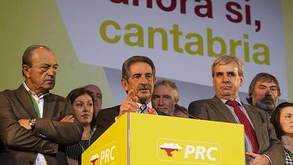 Revilla cree que el partido "con más dudas" sobre su candidato es el PP