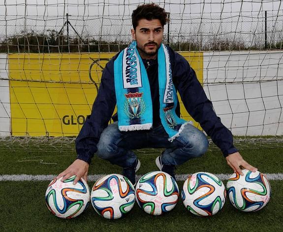 El Rayo Cantabria presenta a su nuevo jugador, Mario Tomé