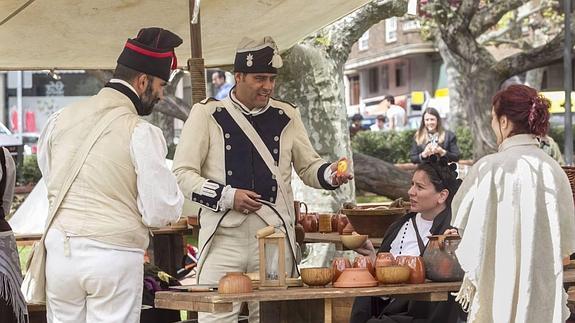 Camargo organiza un taller de confección de trajes para el Dos de Mayo