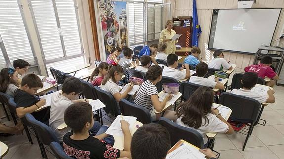 Las 500 becas del 'MIR docente' solo reciben 299 solicitudes