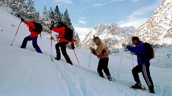 Raquetada nocturna de Fuente Déal puerto de Remoña