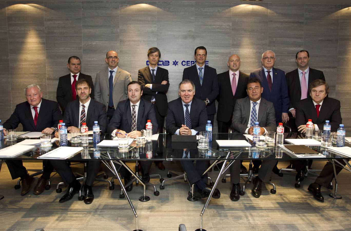 CEOE esperar cerrar las cuentas de 2014 con un déficit cercano a 400.000 euros