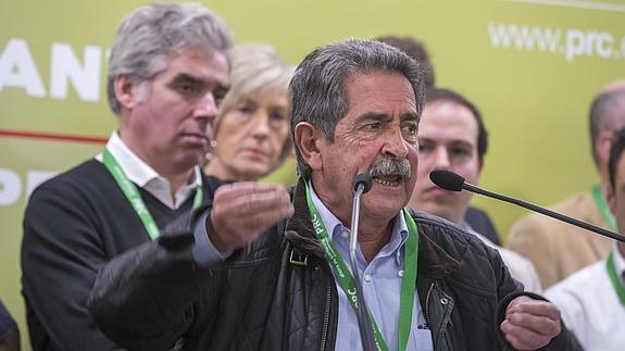 "Diego ha ido a Madrid de peloteo a Rajoy"