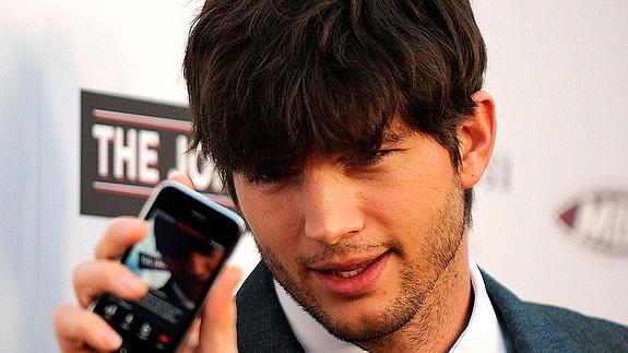 Ashton Kutcher tendrá que revivir el asesinato de su novia