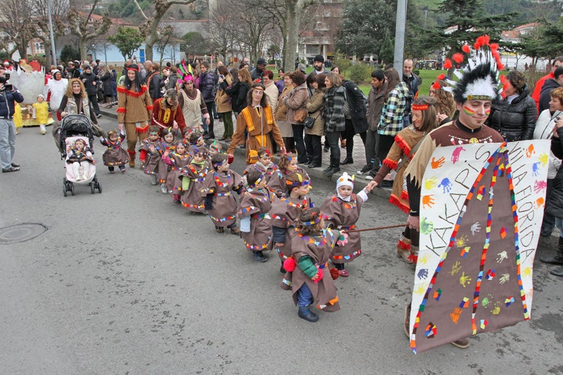 'Mari Carmen y sus muñecos' abren el Carnaval pejino