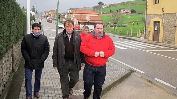 La calle Sainz y Trevilla de Guarnizo renueva su alumbrado
