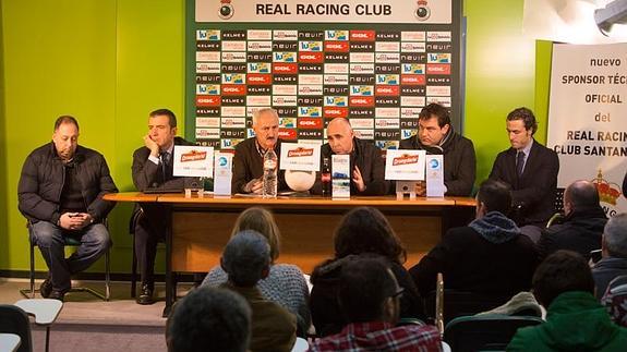 El Racing declara a Pernía, Lavín y Berdejo personas 'non gratas'