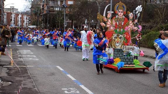 Alrededor de 1.000 niños desfilaron este viernes en el Carnaval Escolar