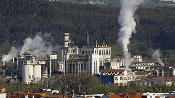 La decisión sobre el final del concurso de Sniace se retrasa hasta el mes de abril