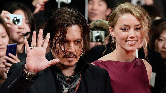 Johnny Depp pospone su luna de miel