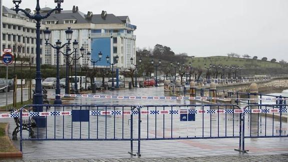 La costa cántabra se prepara para la alerta roja