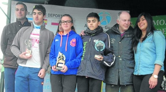 Más de 50 niños participan en el XX Duatlón de El Astillero