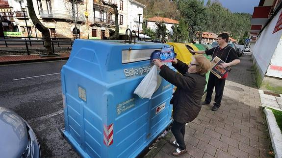 Cantabria y EcoEmbes destinan 120.000 euros a una campaña de reciclaje de envases