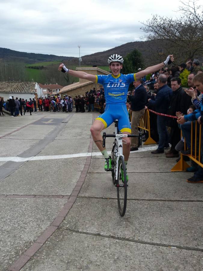 El cántabro Miguel Ángel Fernández destaca en Villatuerta