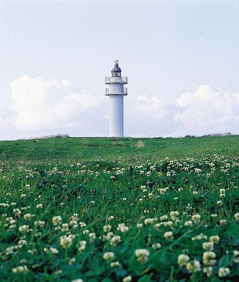 El Gobierno de Cantabria financiará el 80% del vallado y la senda peatonal del faro de Ajo