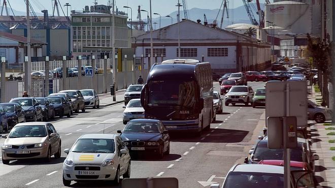 Los viernes de julio, los peores días para circular en coche por Santander