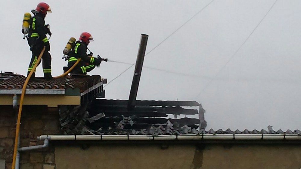 Sofocado un incendio en una vivienda de Campoo de Yuso