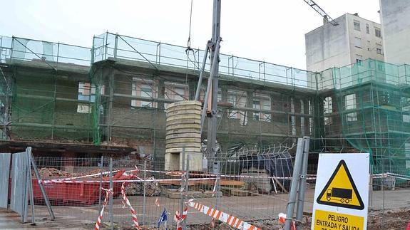 El Ayuntamiento de Los Corrales suspende las obras de reforma de las antiguas escuelas