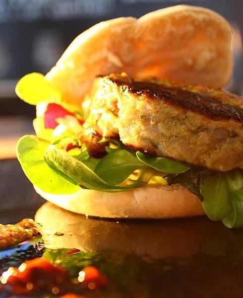 Jornadas gastronómicas de la sarda en La Dársena de Suances