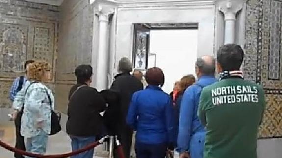 Una turista grabó la entrada de los terroristas en el Museo de El Bardo