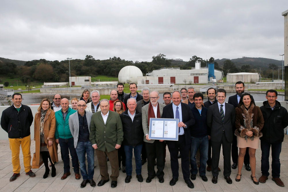 Las marismas de Santoña, Victoria y Joyel dicen adiós a los vertidos urbanos