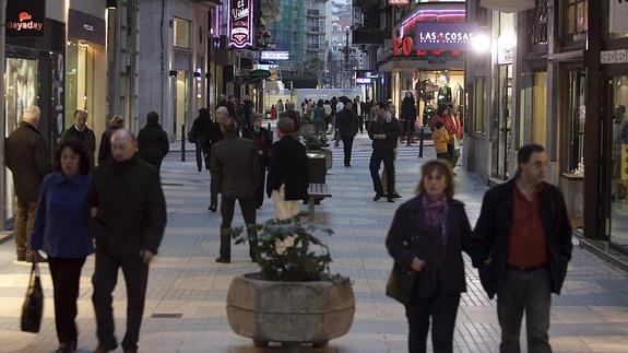 De compras por el centro de Santander durante la Semana Santa