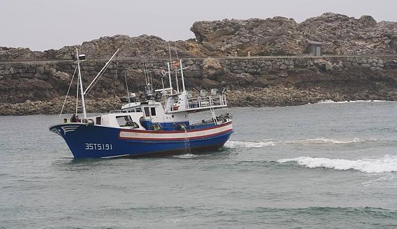 La acumulación de arena deja en situación límite al puerto de San Vicente