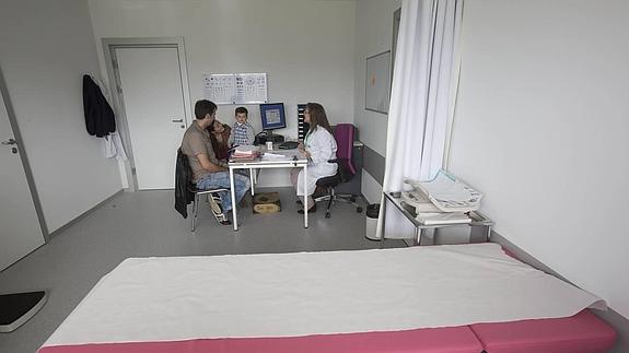 Los médicos advierten de que la Atención Primaria está "absolutamente sobrecargada"