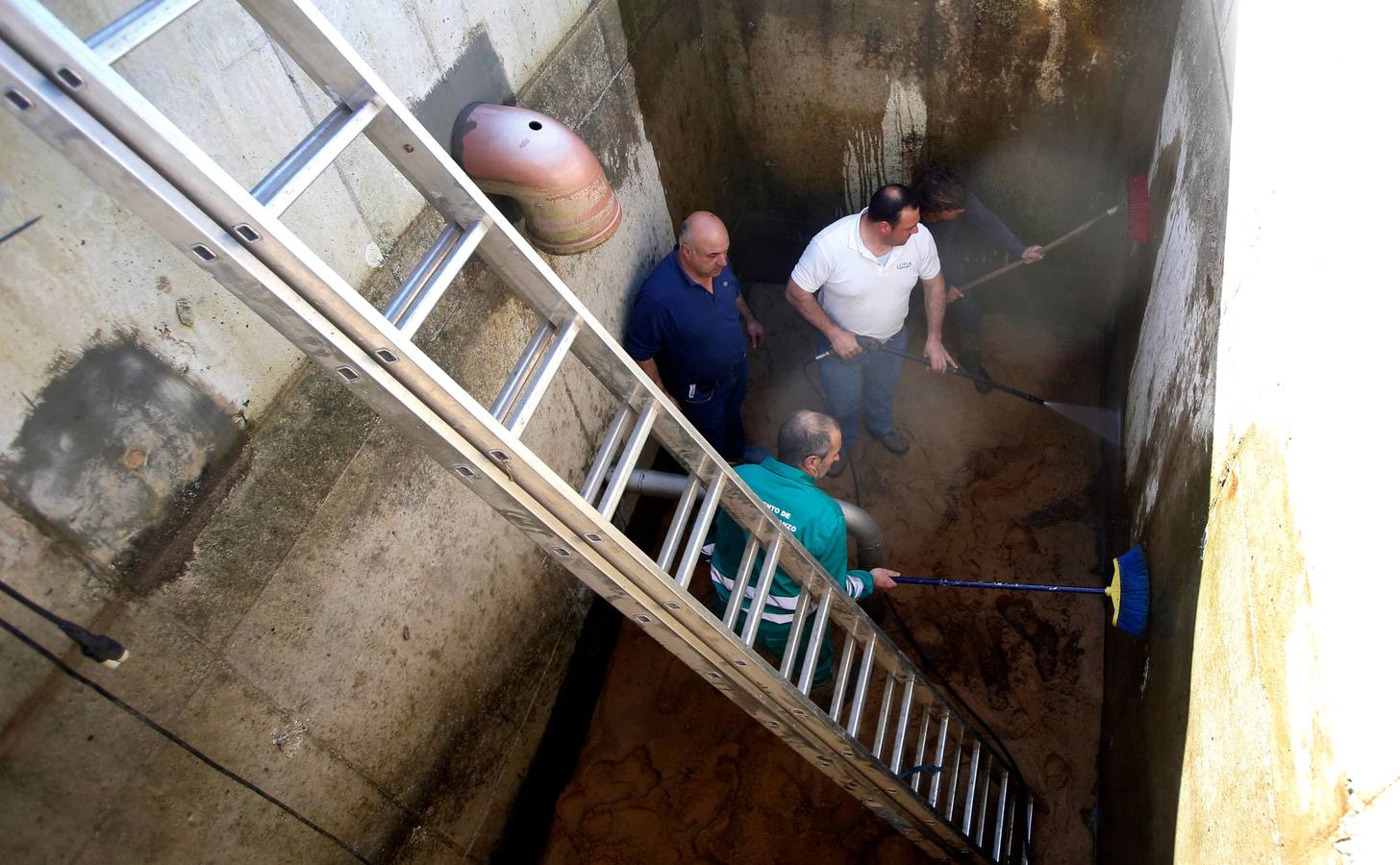 Un sabotaje en la estación depuradora deja sin agua a 400 vecinos de Soto Iruz