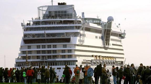 'Aidadiva', el lujo flotante, visita Santander