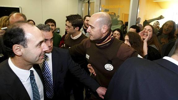 El juez se enfada con los imputados por el escrache a Diego