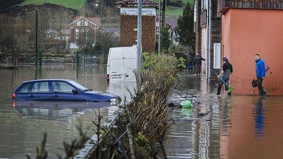 Medio Ambiente aborda la reparación de los daños que las inundaciones causaron en Cantabria