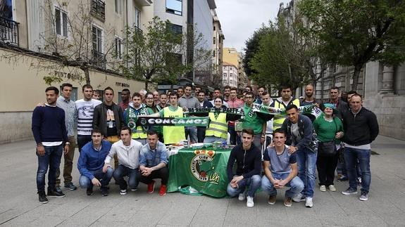 La plantilla agradece la ayuda recibida en su partido "más difícil"