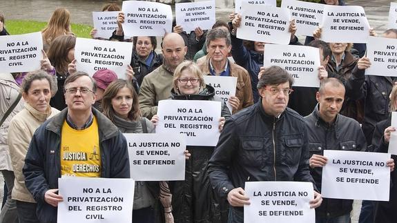 Justicia aparca la reforma del Registro Civil