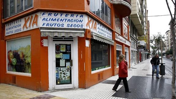 Piden 9 años de cárcel para el frutero que apuñaló a un niño de 13 años