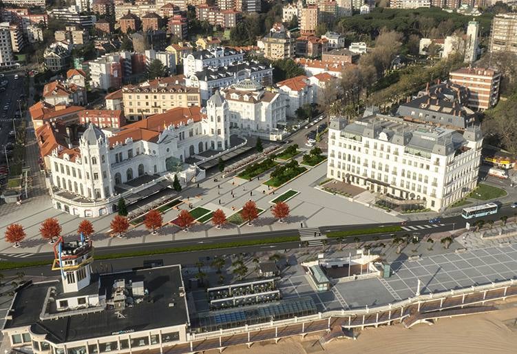 De la Serna quiere ganar 10.000 metros cuadrados peatonales en El Sardinero